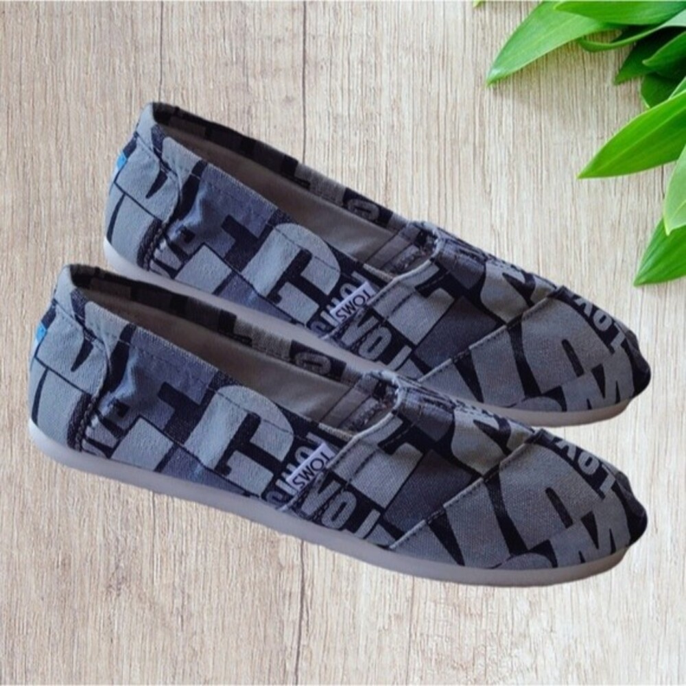Toms Classic Black and Gray Women's Size 7